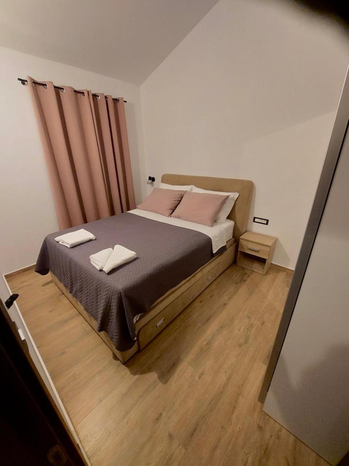 Apartmani Karla Paklenica Stari Grad Kültér fotó