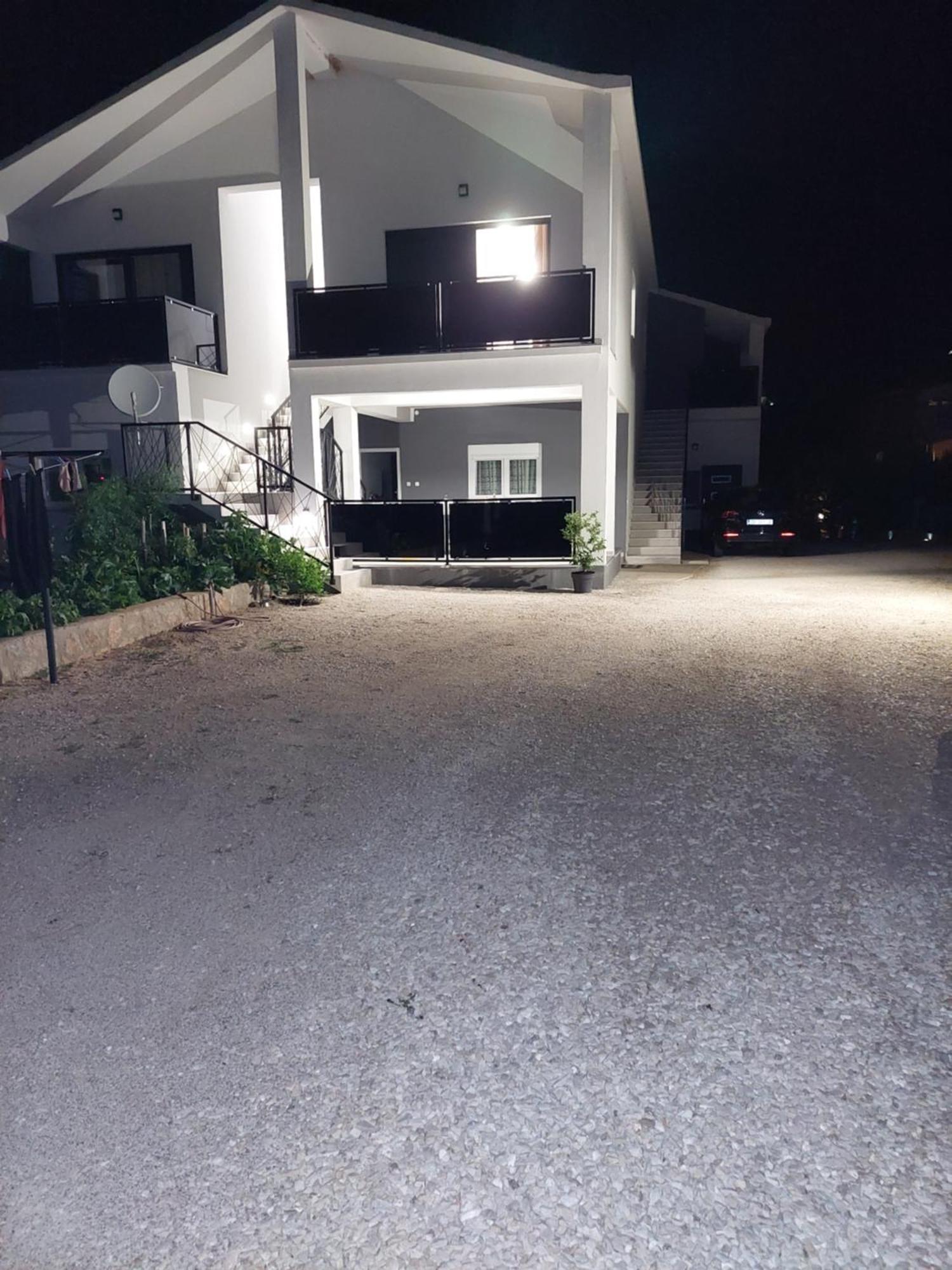 Apartmani Karla Paklenica Stari Grad Kültér fotó