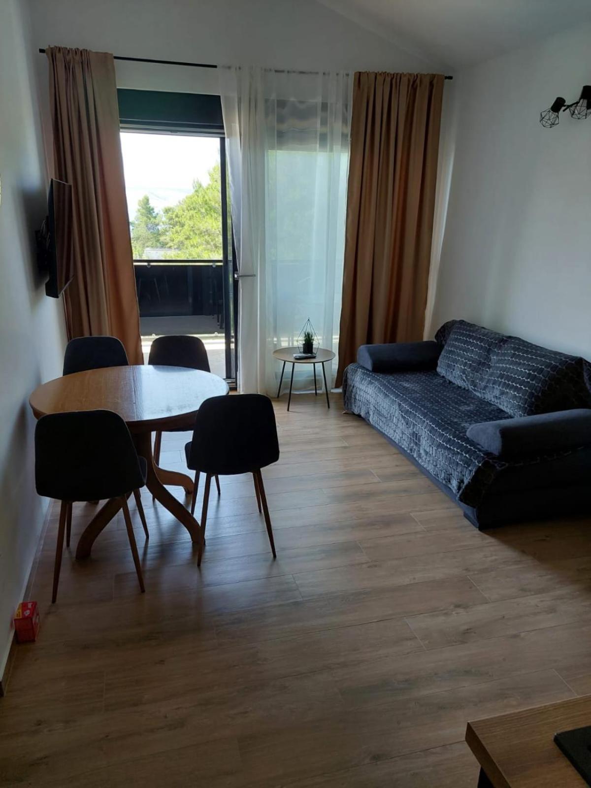Apartmani Karla Paklenica Stari Grad Kültér fotó
